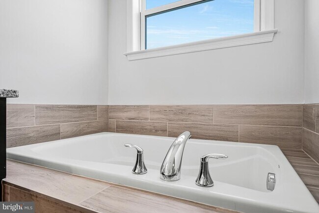 Building Photo - 24575 Rosebay Terrace