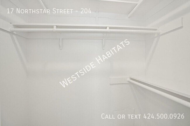 Building Photo - 17 Northstar St