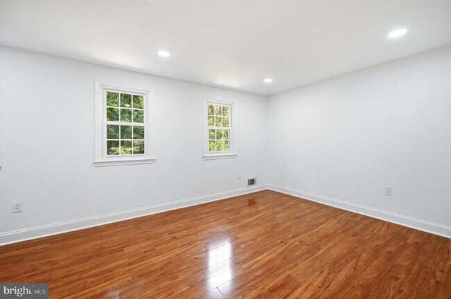 Building Photo - 1214 Fox Run Pl