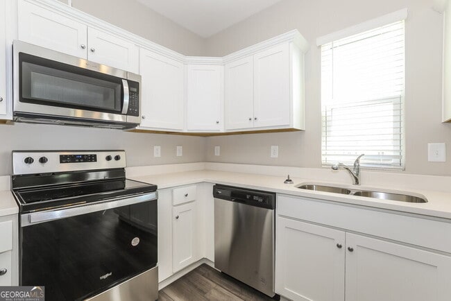 Building Photo - 613 Knightsbridge Ln