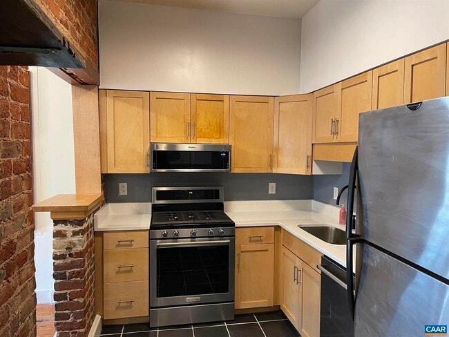 Building Photo - 311 5th St SW