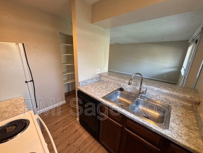 Building Photo - 3192 Bristle Branch Dr