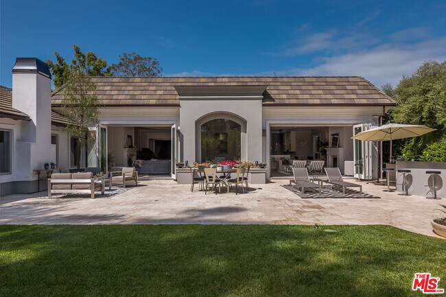 Building Photo - 210 S Westgate Ave