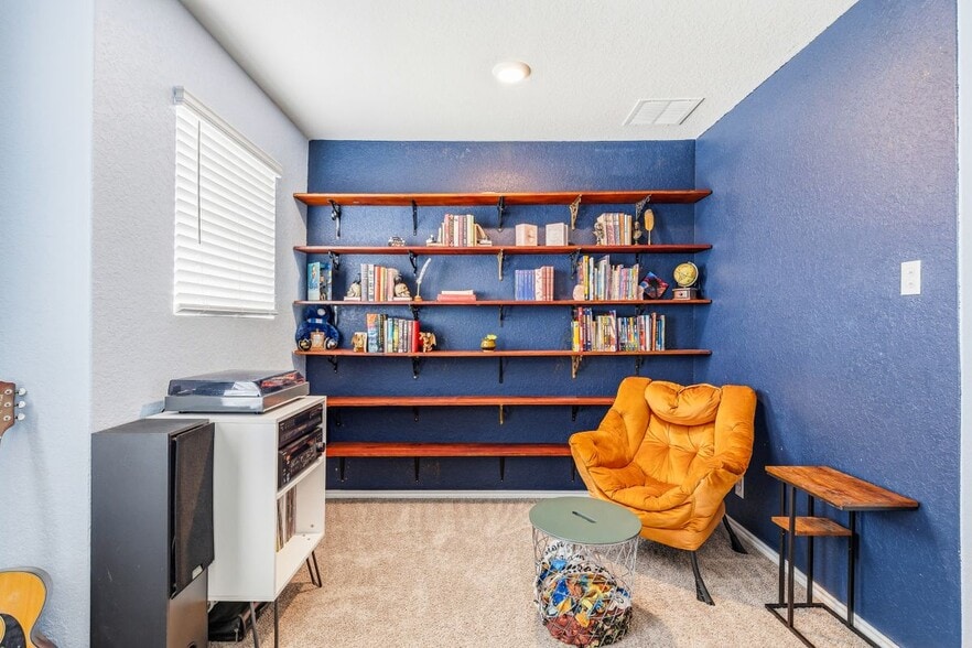 Building Photo - 10512 Gala Blvd