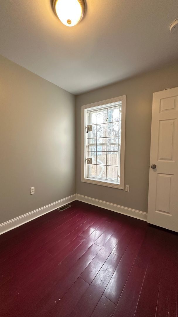 Building Photo - 1402 Willington St