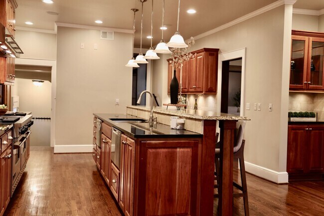 Building Photo - Stunning Historic Estate + In Ground Pool + Private Carriage House + Chef's Kitchen + Two Car Garage