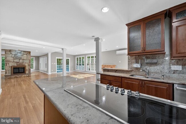 Building Photo - 12600 Maidens Bower Dr