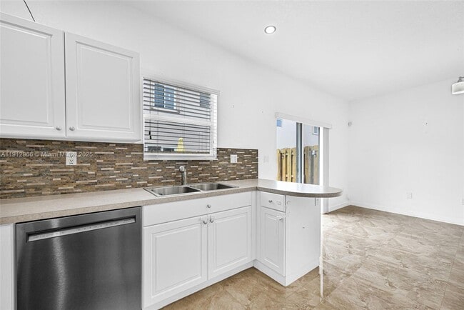 Building Photo - 22264 SW 93rd Ct