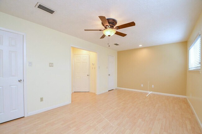 Building Photo - 12625 Memorial Dr