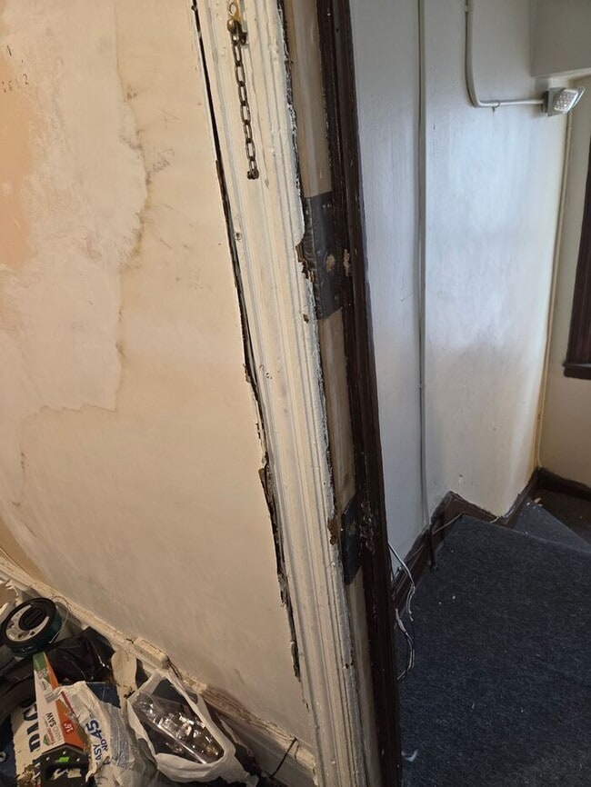 Building Photo - 91 S Munn Ave