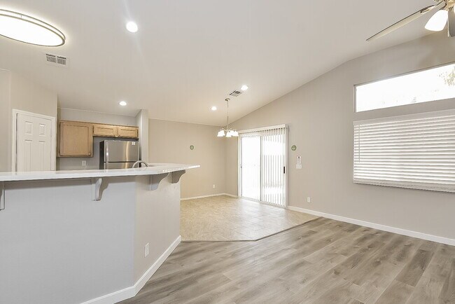 Building Photo - 6901 Rosinwood St