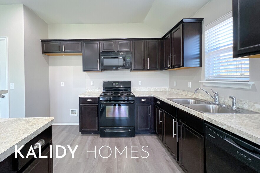 Building Photo - 2928 Cider Mill Ln