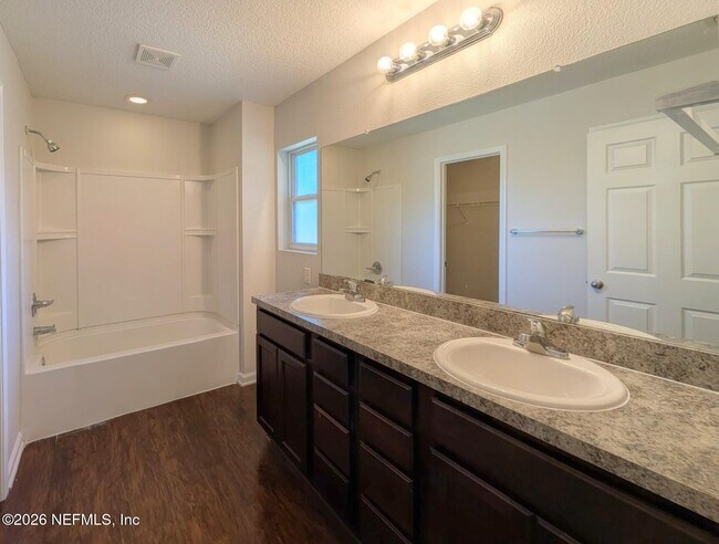 Building Photo - 5539 Windermere Dr