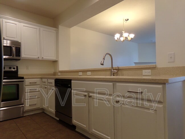 Building Photo - 467 Westgreen Ln