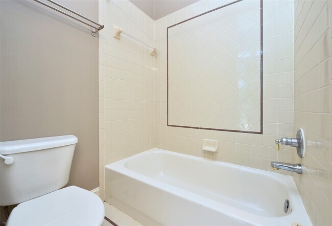 Building Photo - 5830 Hornwood Dr