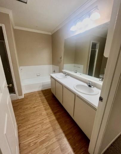 Building Photo - 728 W San Antonio St