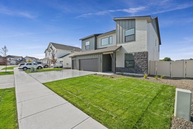 Building Photo - 2951 S Alcamo Wy