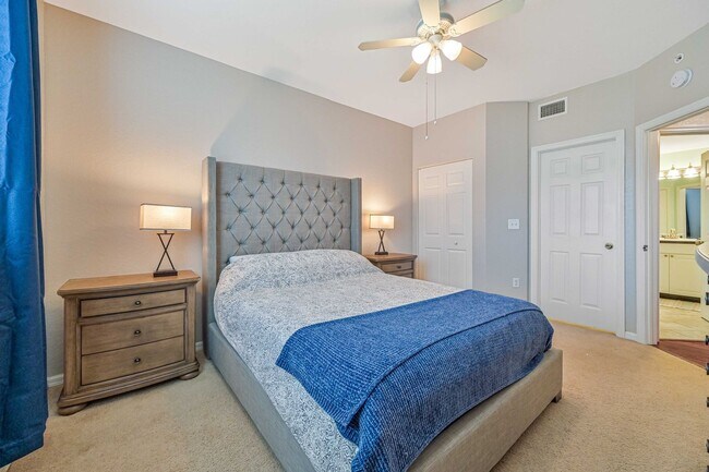 Building Photo - ** Tuscany Gardens ~ Fully Furnished 2 BED Condo in Fort Myers **