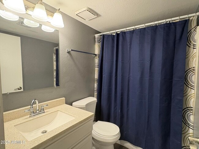 Building Photo - 808 N 95th Dr