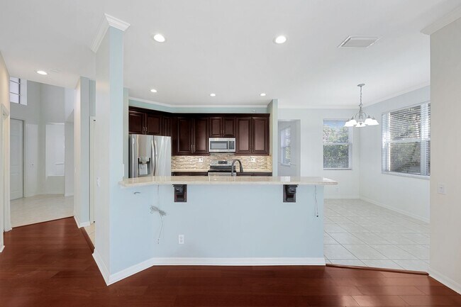 Building Photo - 9250 Estero River Cir