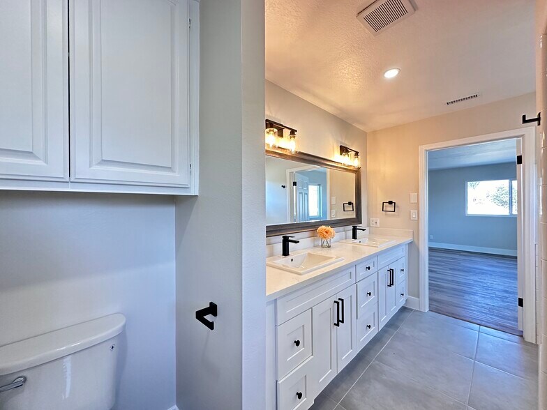 Primary Bedroom Bathroom - 770 W 2nd St