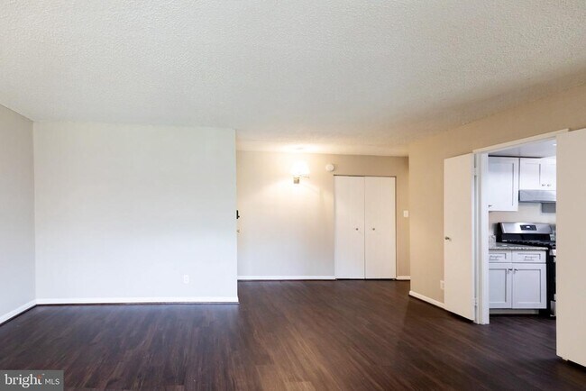 Building Photo - 11804 Breton Ct