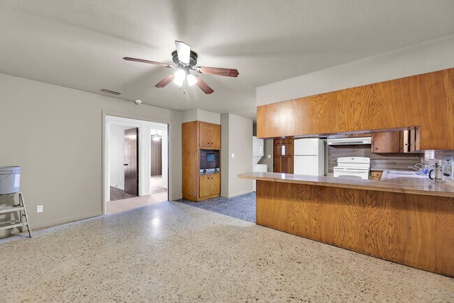 Building Photo - Charming Home in Central McAllen!