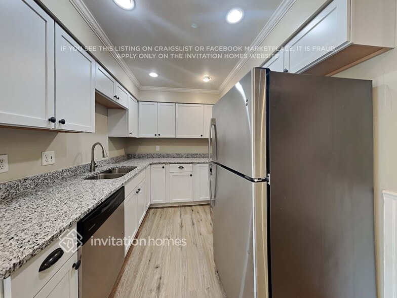 Building Photo - 600 57th Ave NE