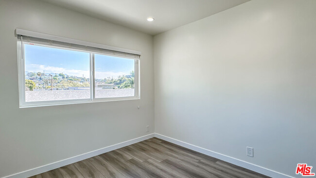 Building Photo - 2749 Griffith Park Blvd
