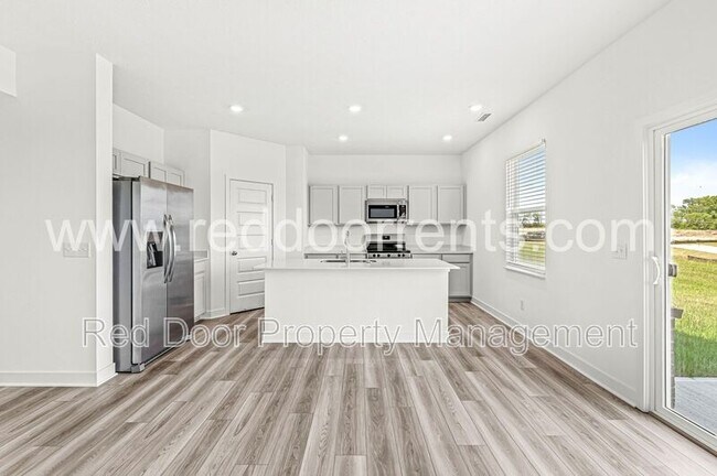 Building Photo - 2954 Grand Rdg Dr