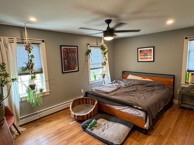 Building Photo - Beautifully Maintained 2 Bedroom Single Fa...