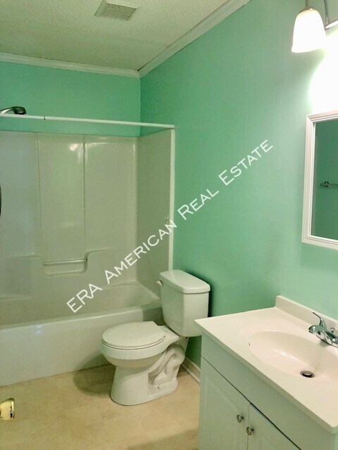 Building Photo - 150 Nicole Ln