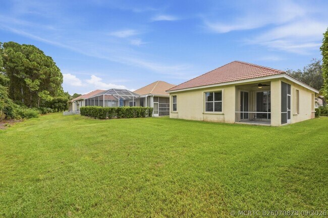 Building Photo - 707 SW San Salvador Cv