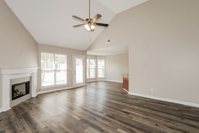 Building Photo - 6667 Kentbrook Dr