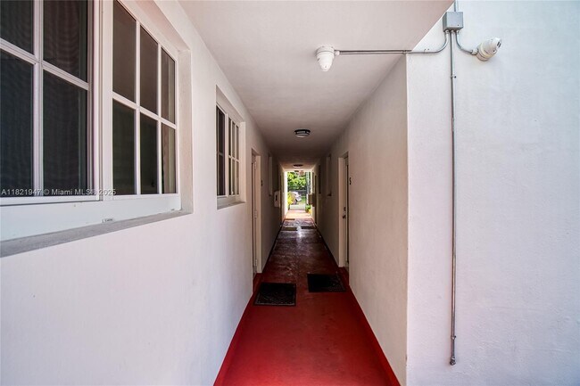Building Photo - 160 NE 55th St