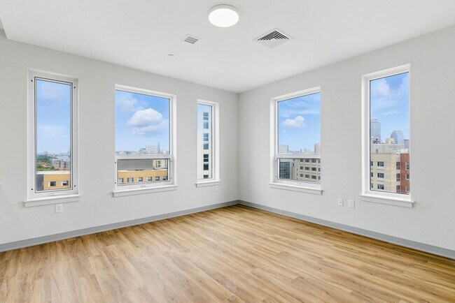 Building Photo - 1170 Tremont St