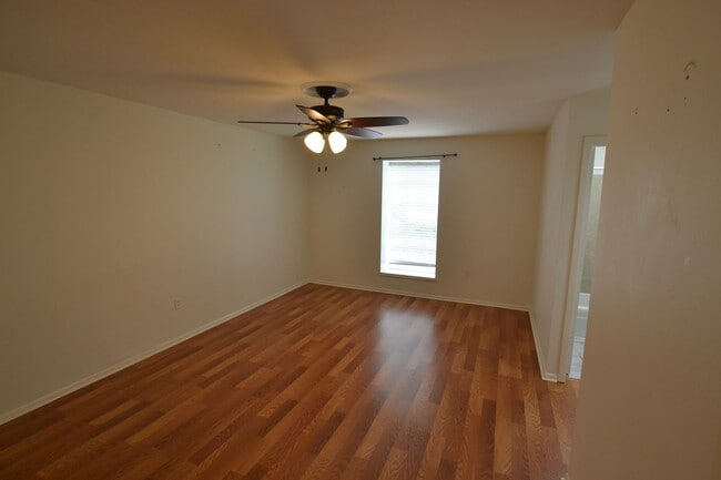 Building Photo - MOVE IN SPECIAL!  Newly updated, 2 bedroom, 2 bath Condo at Westdale Club Condos