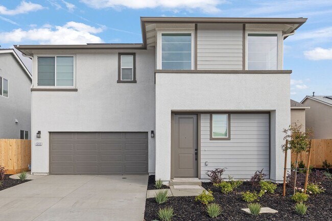 Primary Photo - Brand New 3 Bedroom 2.5 Bathroom with Solar in NW Visalia!!