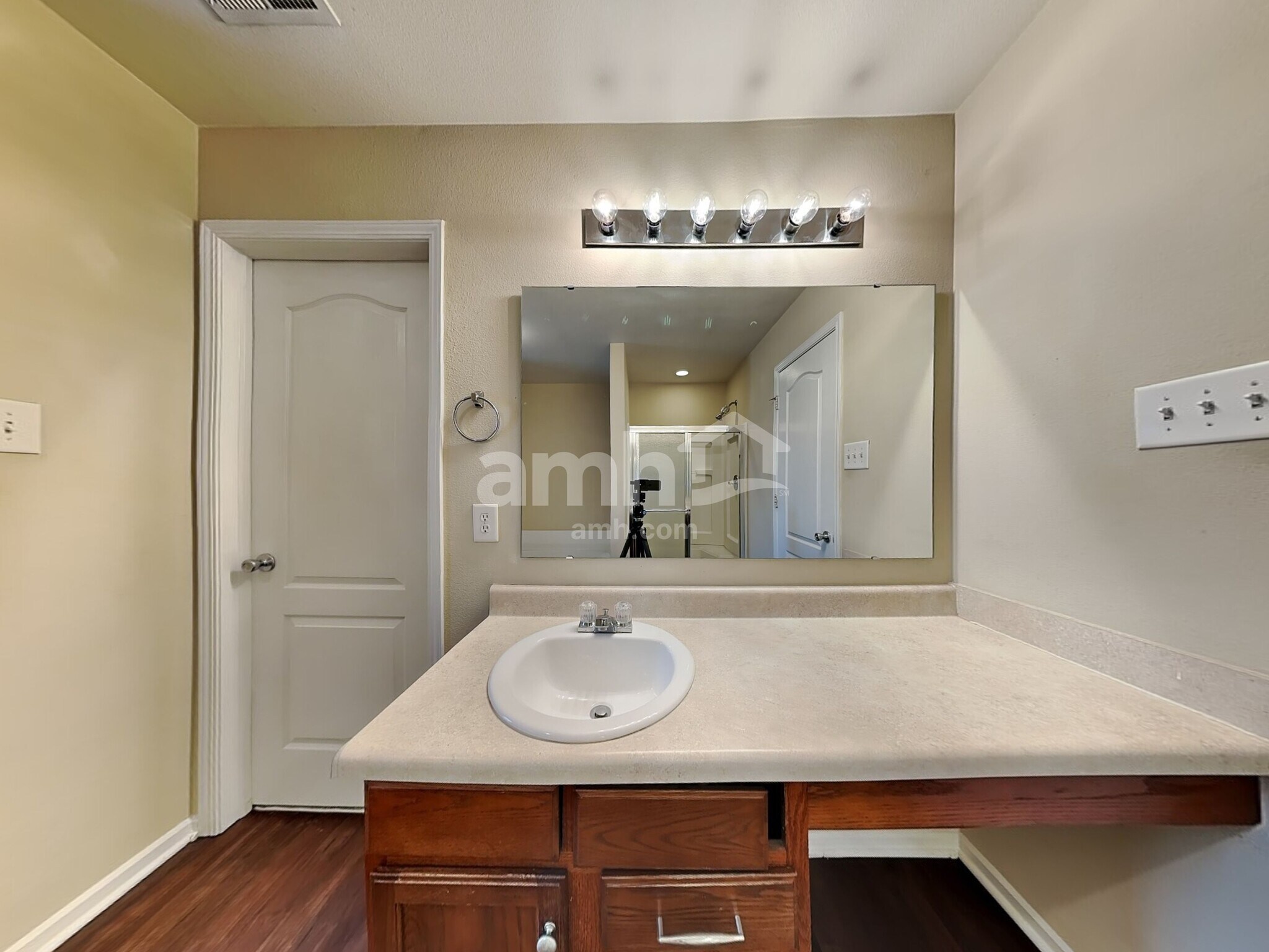 Building Photo - 1320 Perga Ct