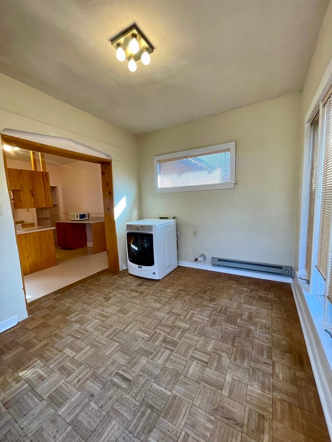 Building Photo - Girard UNM