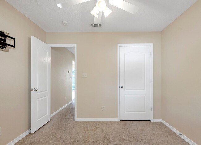 Building Photo - 8959 Gristmill Way