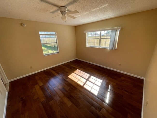 Building Photo - 5408 Mariner Blvd