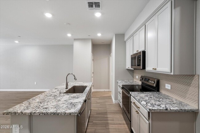 Building Photo - 1823 E Chelsea Ln