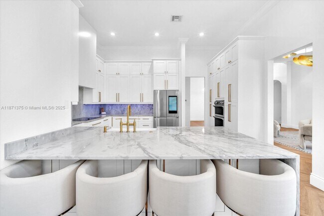 Building Photo - 5478 SW 189th Ave