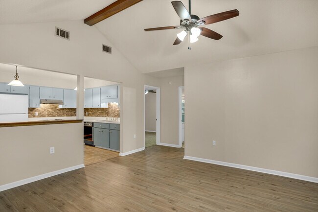Building Photo - 10 Carie Way