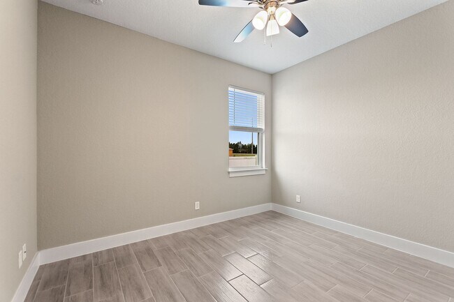 Building Photo - Deposit-Free! Modern, energy efficient hom...