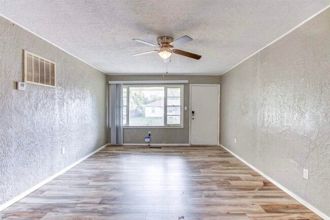 Building Photo - 1911 NW Smith Ave