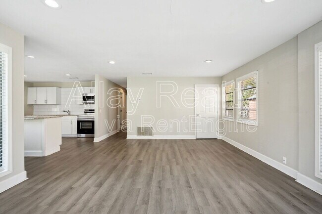 Building Photo - 1770 Rogers Ave SW