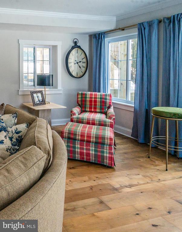 Building Photo - 13230 Falls Rd