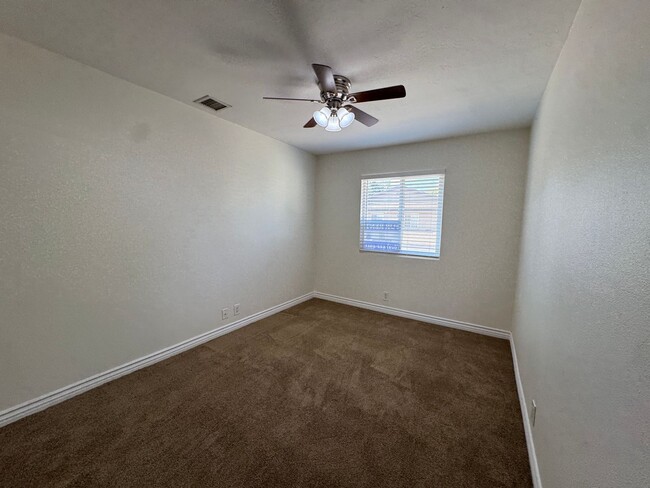 Building Photo - Renovated House for Rent